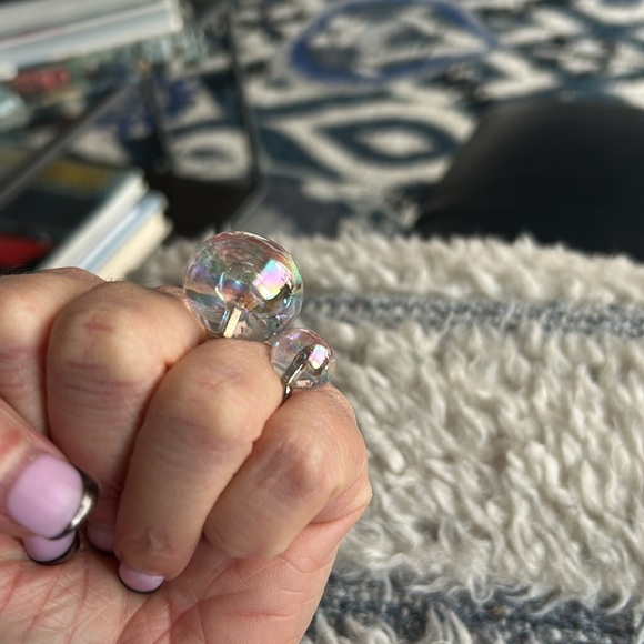 Elegant Glass Bubble Ring - Picture 3 of 6